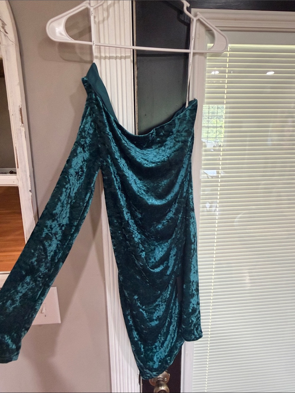 Lulu's Teal Velvet One-Shoulder Dress